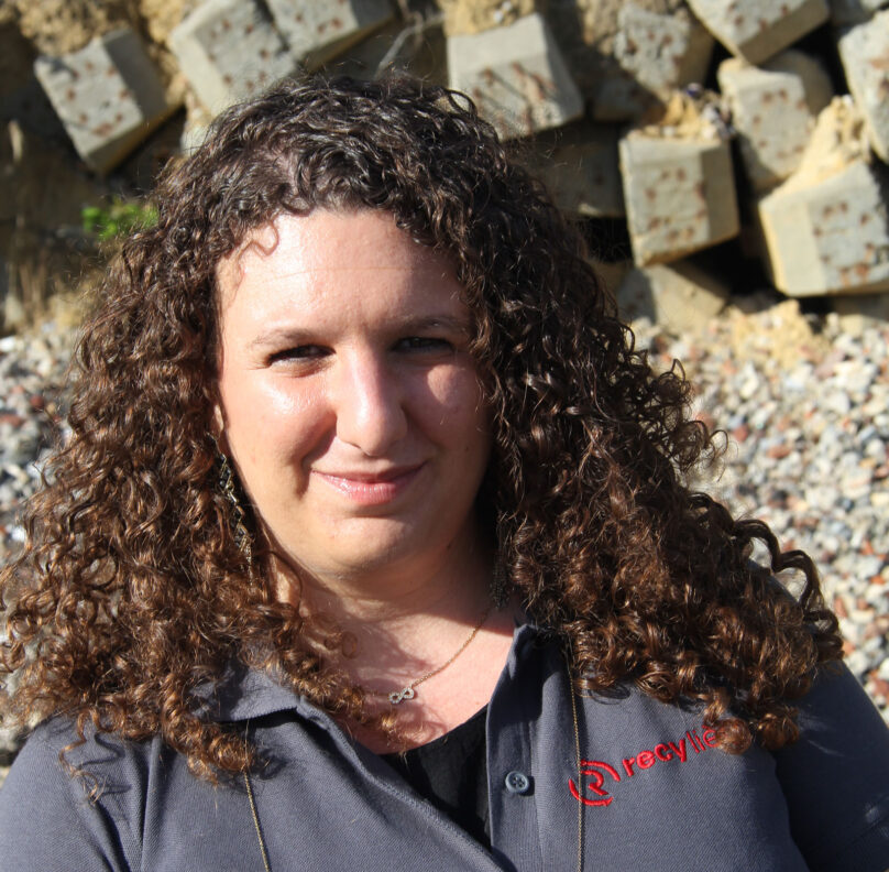 audrey-aspect-ratio-808-792